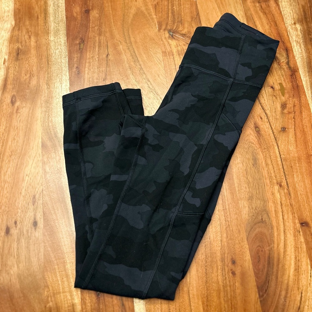Lululemon wunder under with pockets